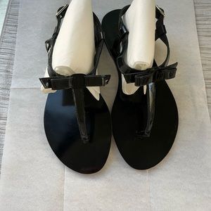 Salvatore Ferragamo Patent Leather Bow Thong Sandals